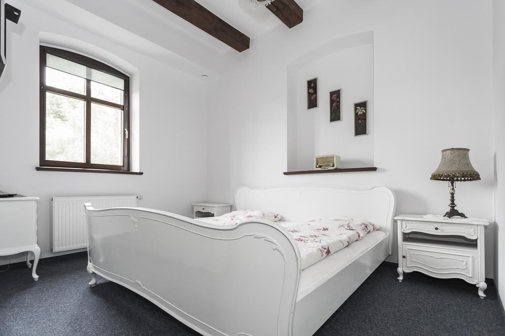 W Starym Mlynie Bed & Breakfast Milicz Oda fotoğraf